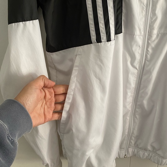 Adidas Men’s Windbreaker - Picture 4 of 7